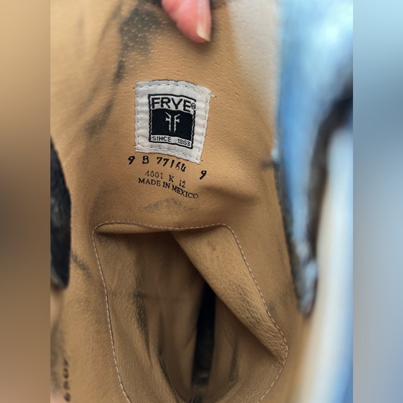 Grey/Black Frye glazed distressed crackle Melissa Pull on riding boots - Picture 9 of 16